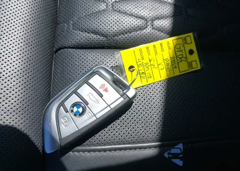 2019 BMW X7 xDrive40I z USA, uszkodzony, nr VIN 5UXCW2C56KL089166